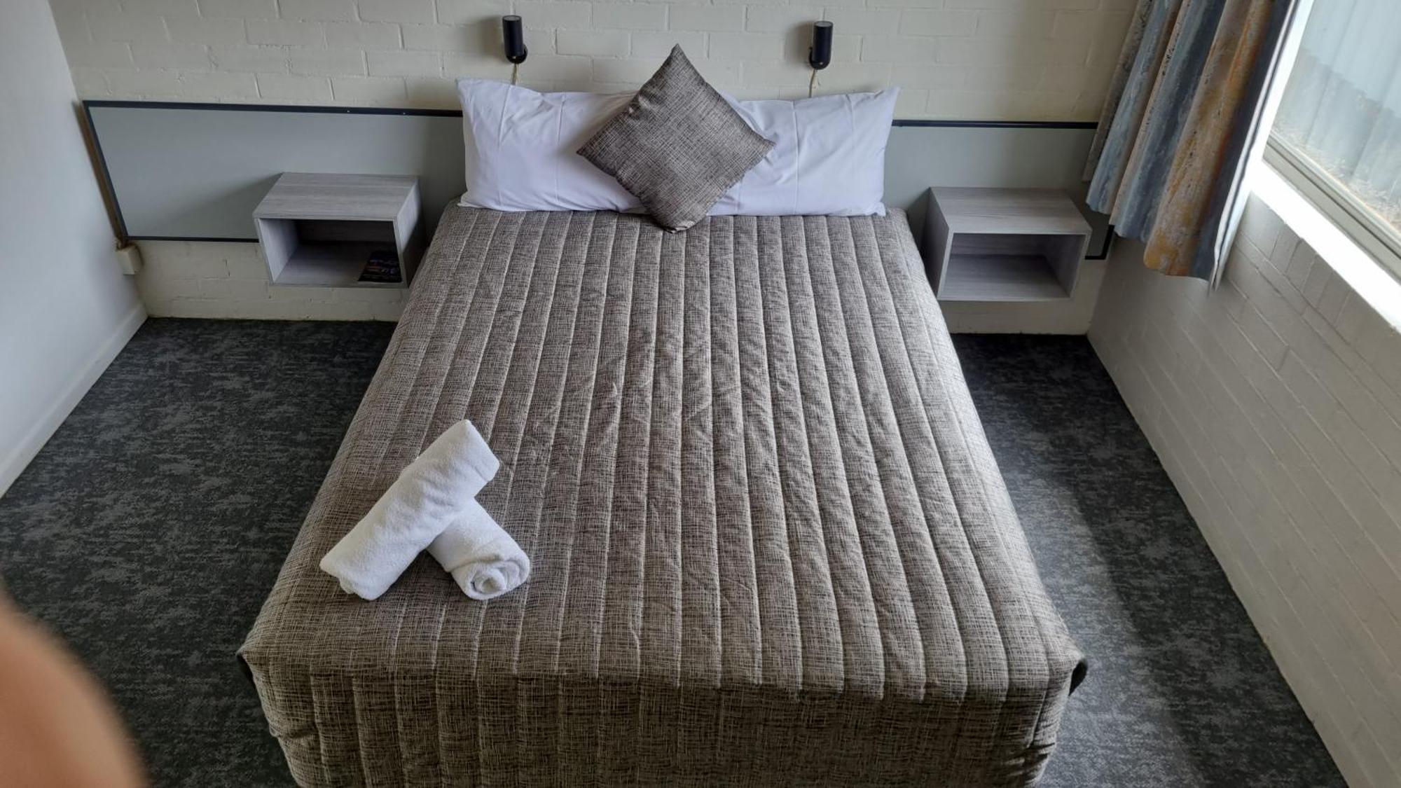 Y Motels Yarraman Kültér fotó