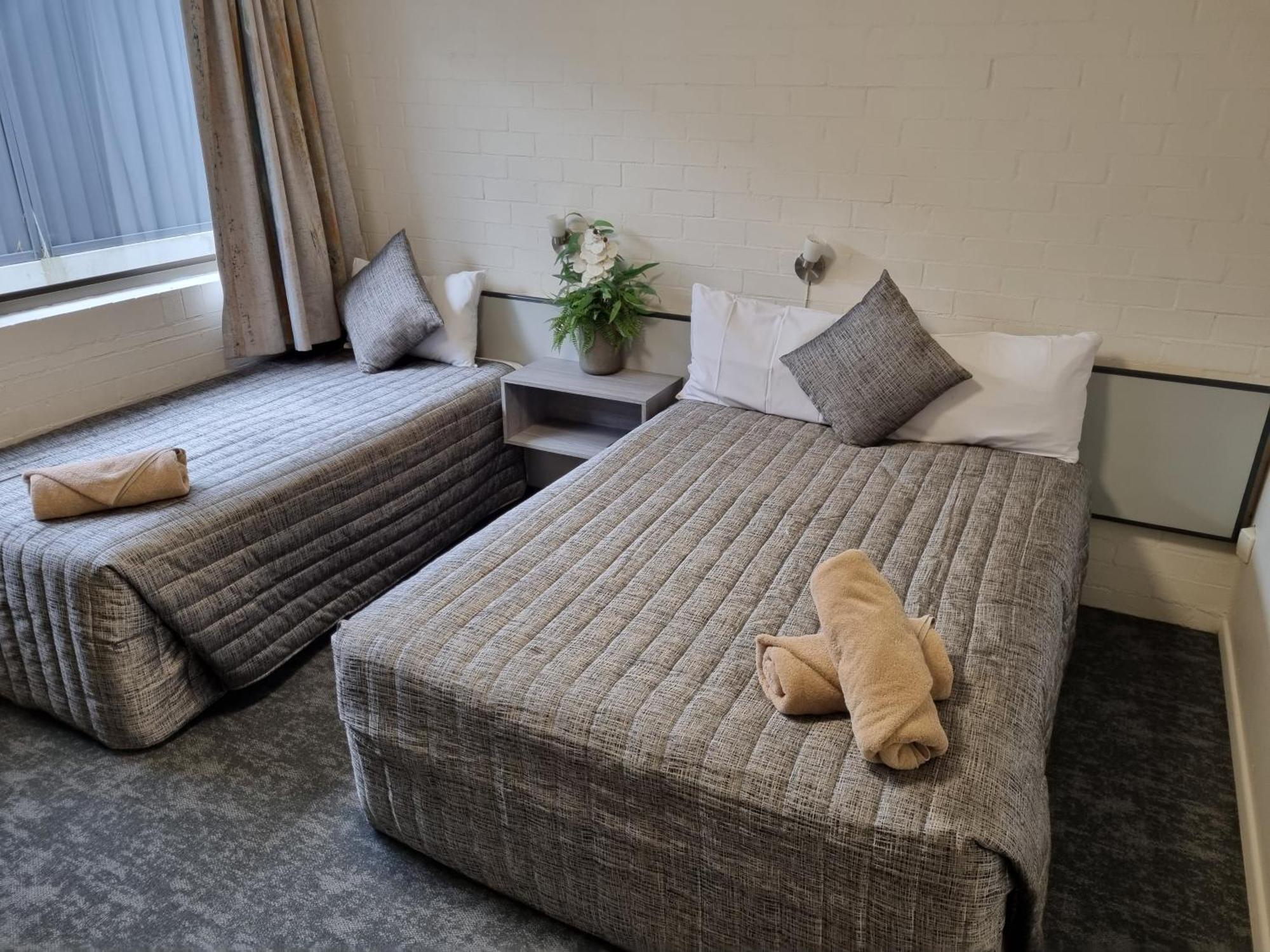Y Motels Yarraman Kültér fotó
